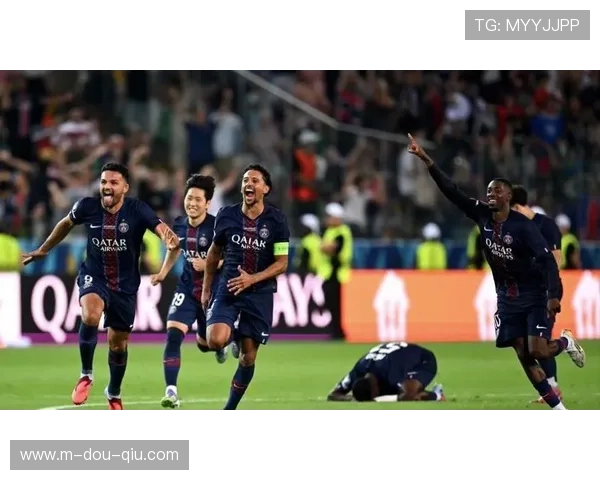 点球大战舍瓦利耶两连扑，巴黎圣日耳曼卫冕法国超级杯